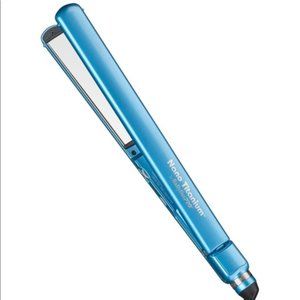 BaBylissPRO Nano Titanium Ultra-Thin Straightening Iron 1 inch